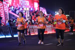 BIB: 101, 26481, 16002, 160
                            <button type="button" onclick="openModal(20716640)" class="btn btn-primary btn-sm float-right btn-popup" data-toggle="modal" data-target=".modal-high-quality">
                        <i class="fas fa-shopping-cart"></i> Add to Cart
                    </button>
                                            <button type="button" onclick="isThisMe(20716640, true)" class="btn btn-success btn-sm float-right btn-popup btn-isme hidden" data-toggle="tooltip" data-placement="bottom" title="นี่คือรูปของคุณใช่ไหม คลิกที่นี่เพื่อเอาเข้าอัลบั้ม">
                        <i class="fas fa-plus"></i> Add to album
                    </button>
                    <button type="button" onclick="isThisMe(20716640, false)" class="btn btn-warning btn-sm float-right btn-popup btn-isnotme hidden">
                        <i class="fas fa-ban"></i> Remove from album
                    </button>